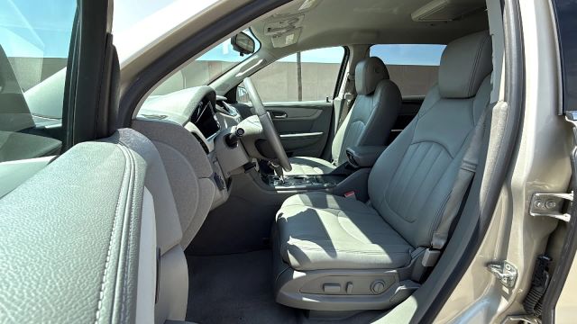 2017 Chevrolet Traverse - Image 11