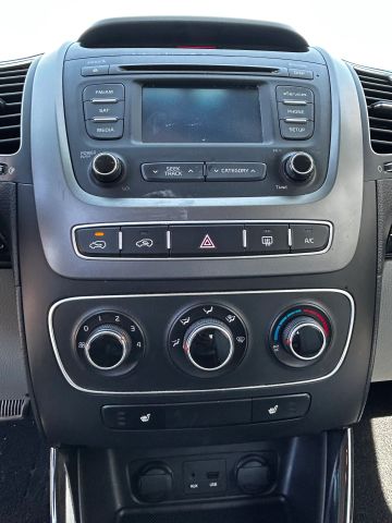 2014 Kia Sorento - Image 11