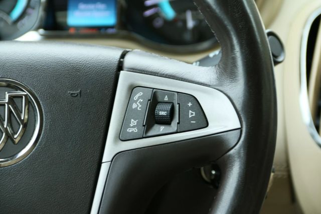 2012 Buick Lacrosse - Image 21