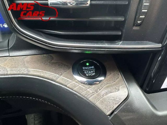 2020 Ford Explorer - Image 32