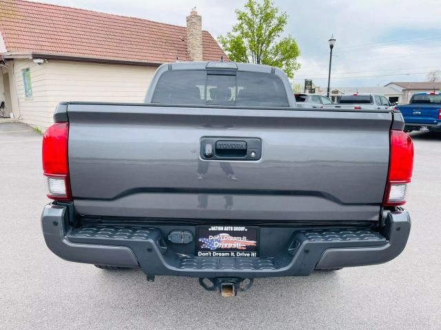 2018 Toyota Tacoma Double Cab - Image 8