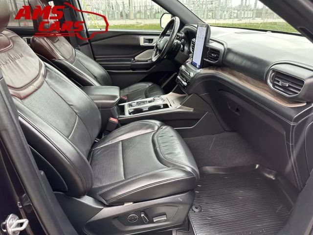 2020 Ford Explorer - Image 18