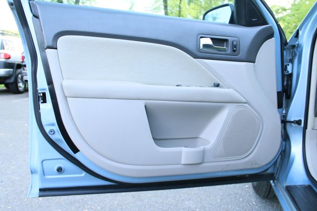 2011 Ford Fusion - Image 9