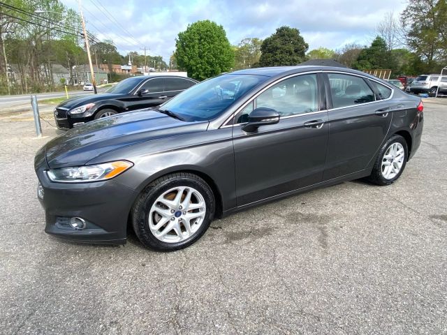 2016 Ford Fusion - Image 1