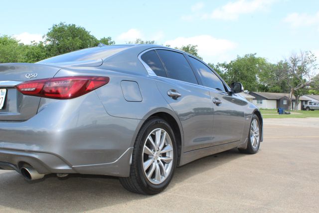 2020 Infiniti Q50 - Image 9