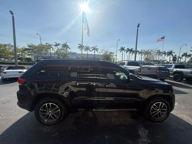 2018 Jeep Grand Cherokee - Image 8