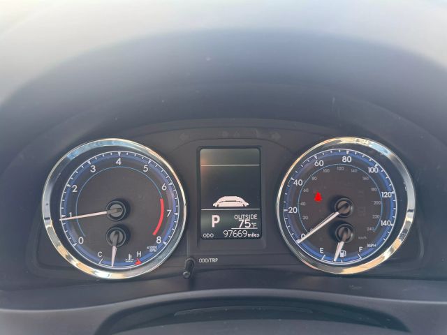 2018 Toyota Corolla - Image 23