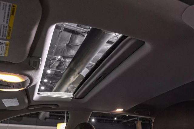 2019 Infiniti Qx60 Luxe Sport Utility 4d - Image 5