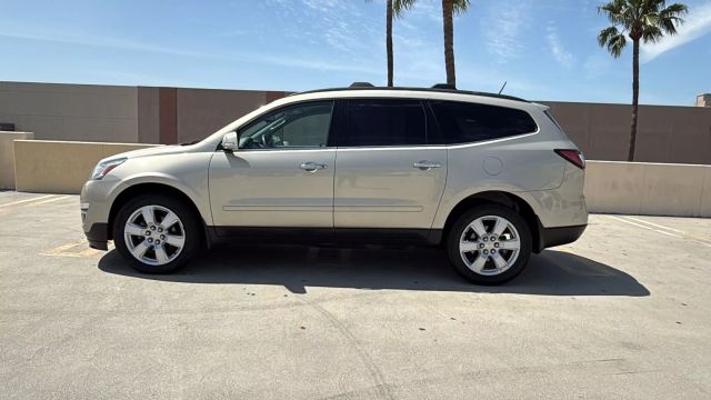 2017 Chevrolet Traverse - Image 4