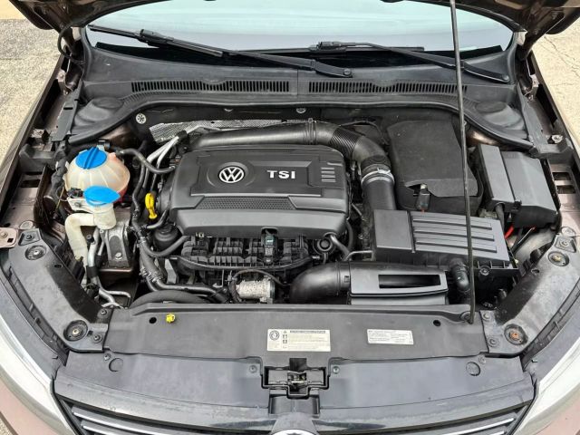 2014 Volkswagen Jetta - Image 29