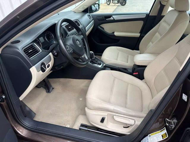 2014 Volkswagen Jetta - Image 15