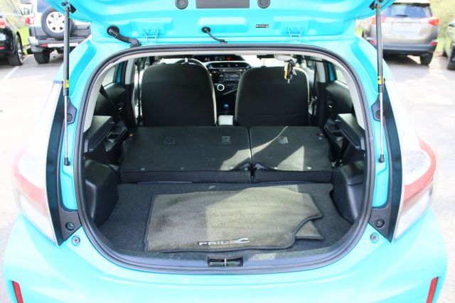 2018 Toyota Prius C - Image 34