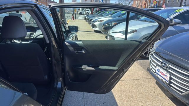 2013 HONDA ACCORD SEDAN 4-CYL, I-VTEC, 2.4 LITER LX SEDAN 4D