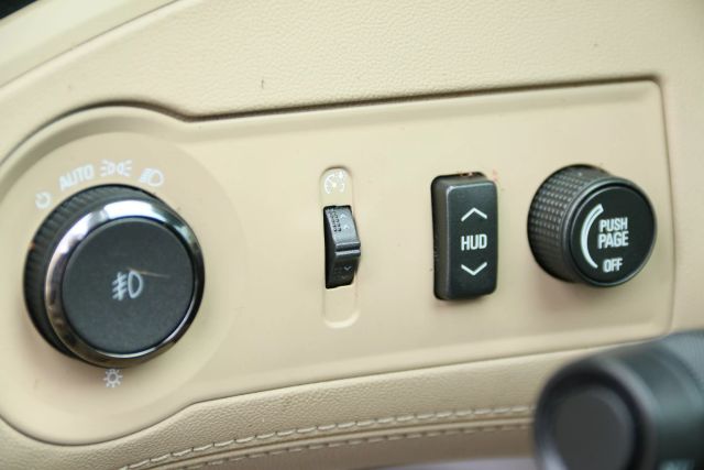 2012 Buick Lacrosse - Image 13