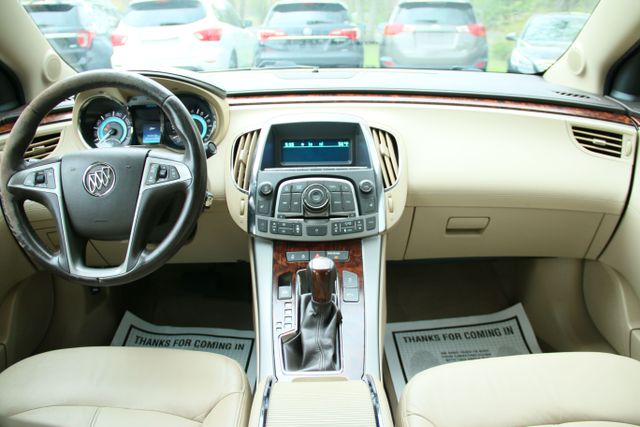 2012 Buick Lacrosse - Image 19