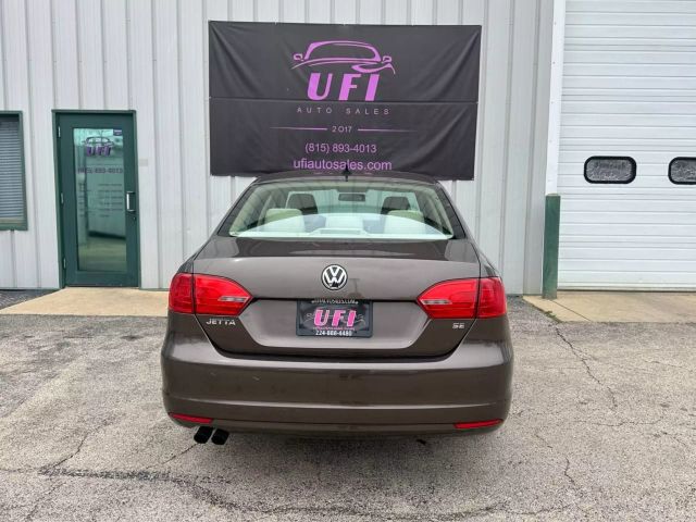 2014 Volkswagen Jetta - Image 12