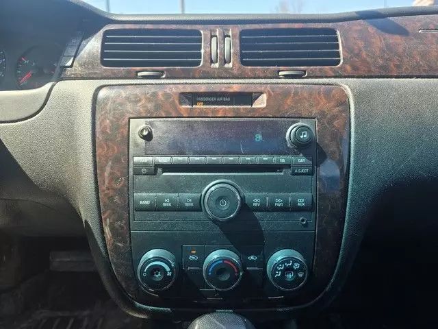 2013 Chevrolet Impala - Image 12