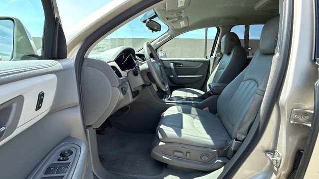 2017 Chevrolet Traverse - Image 10