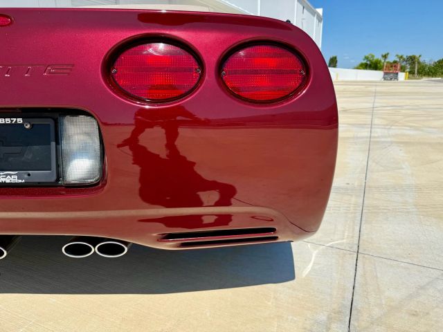 2003 Chevrolet Corvette - Image 22