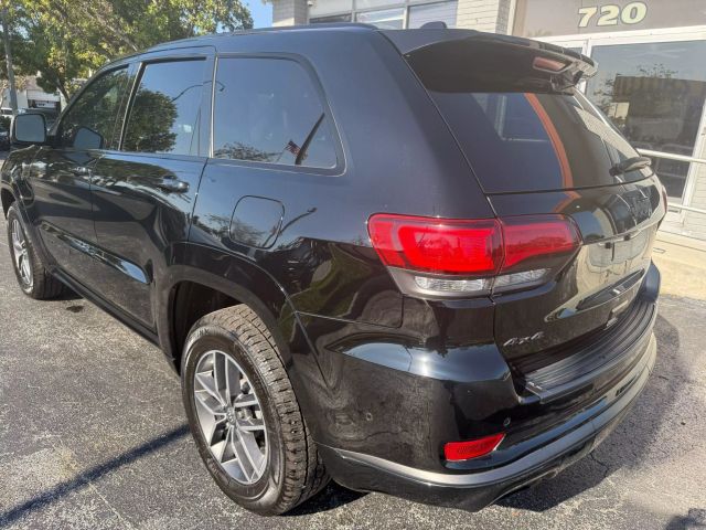 2018 Jeep Grand Cherokee - Image 5