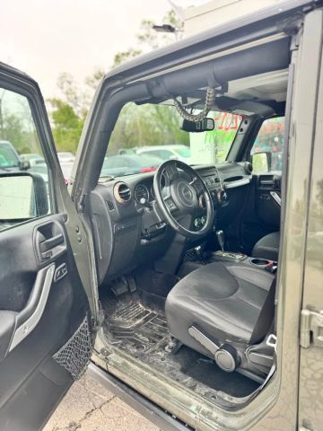 2015 Jeep Wrangler Unlimited Rubicon Sport Utility 4d - Image 6
