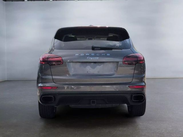 2016 Porsche Cayenne - Image 4