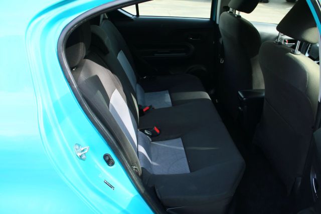 2018 Toyota Prius C - Image 39