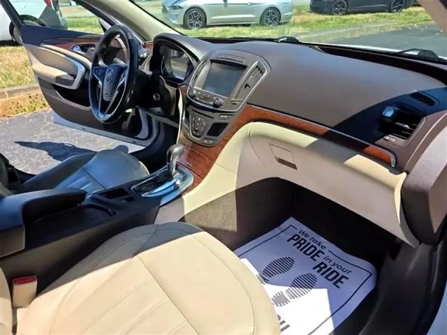 2016 Buick Regal - Image 14