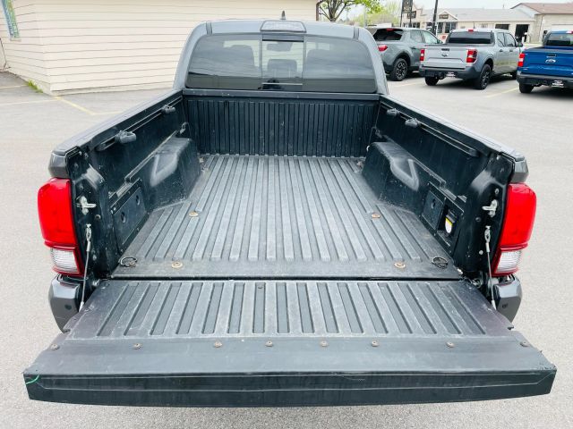 2018 Toyota Tacoma Double Cab - Image 14