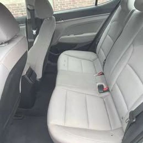 2017 Hyundai Elantra - Image 7