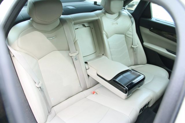 2017 Cadillac Ct6 - Image 18