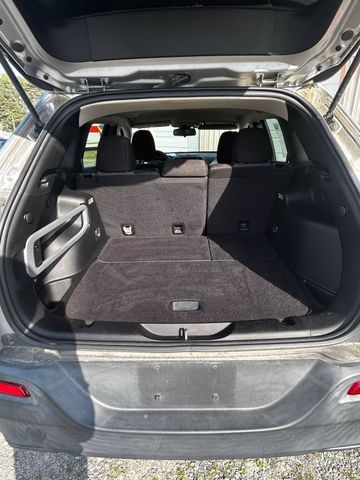 2014 Jeep Cherokee - Image 16