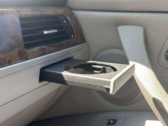 2006 Bmw 3 Series - Image 9