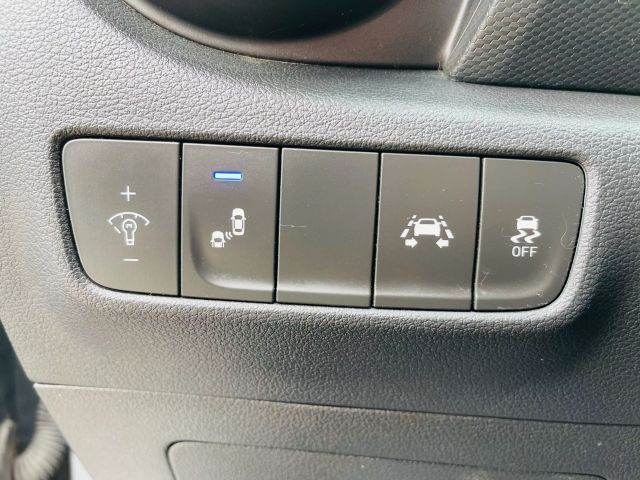 2021 Hyundai Kona - Image 31