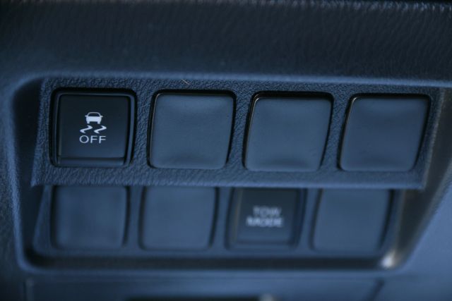 2017 Nissan Pathfinder - Image 13