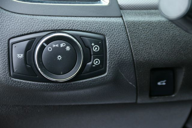 2013 Ford Edge - Image 13