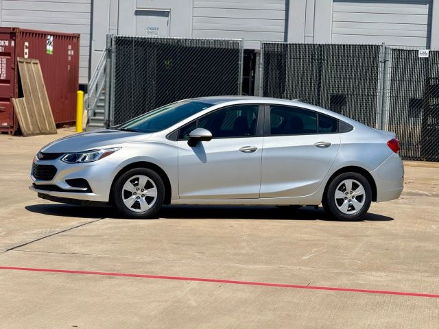 2016 Chevrolet Cruze - Image 11