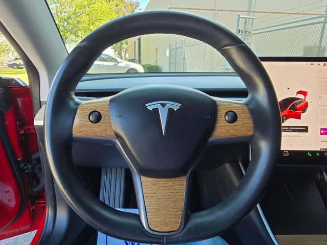 2018 Tesla Model 3 - Image 16