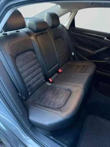 2014 Volkswagen Passat - Image 19