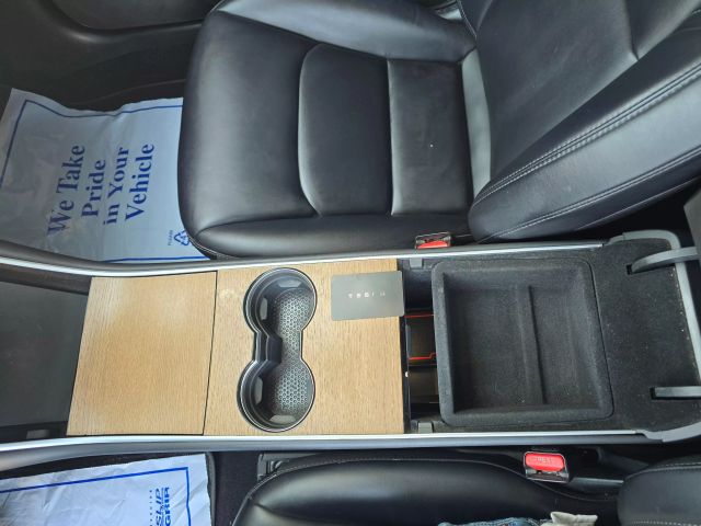 2018 Tesla Model 3 - Image 20