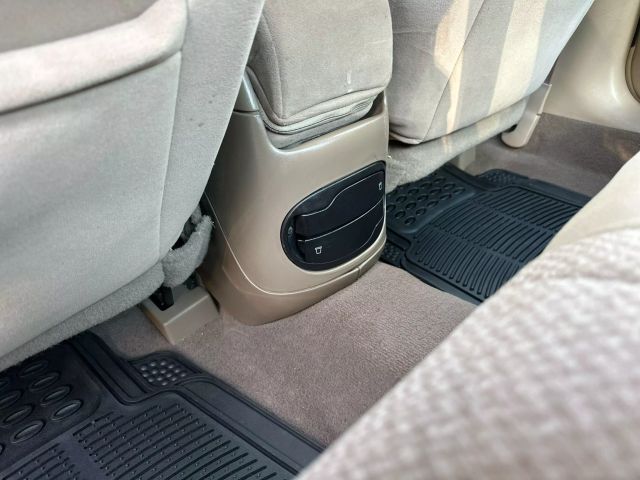 2001 Ford Taurus - Image 8
