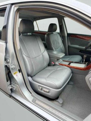 2007 Toyota Avalon - Image 21
