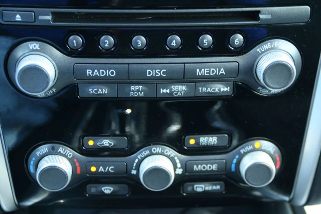 2017 Nissan Pathfinder - Image 33
