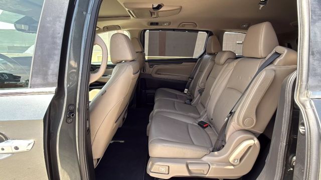 2018 Honda Odyssey - Image 13
