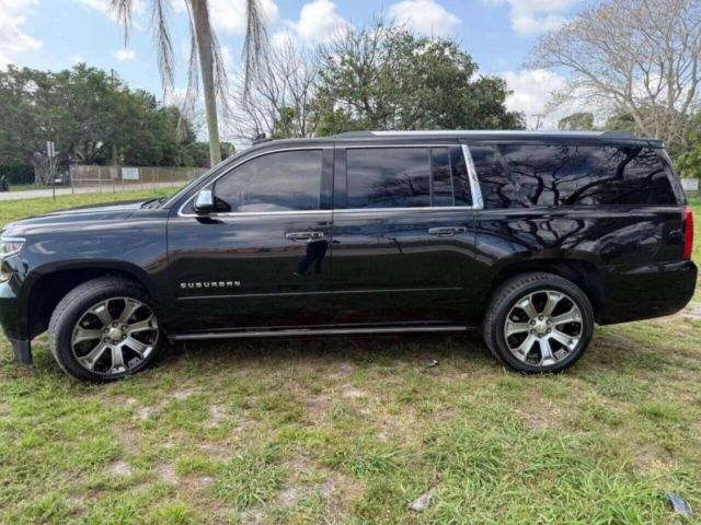 Used 2018 Chevrolet Suburban Premier with VIN 1GNSKJKC3JR156389 for sale in West Palm Beach, FL
