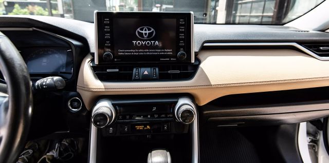 2019 TOYOTA RAV4 SUV WHITE AUTOMATIC - Auto Masters of Carolinas