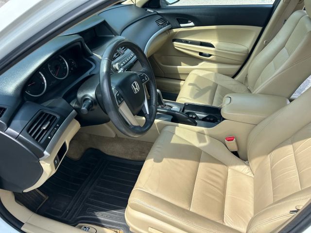2012 Honda Accord - Image 16