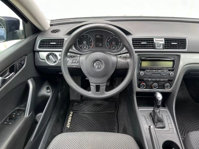 2014 Volkswagen Passat - Image 24