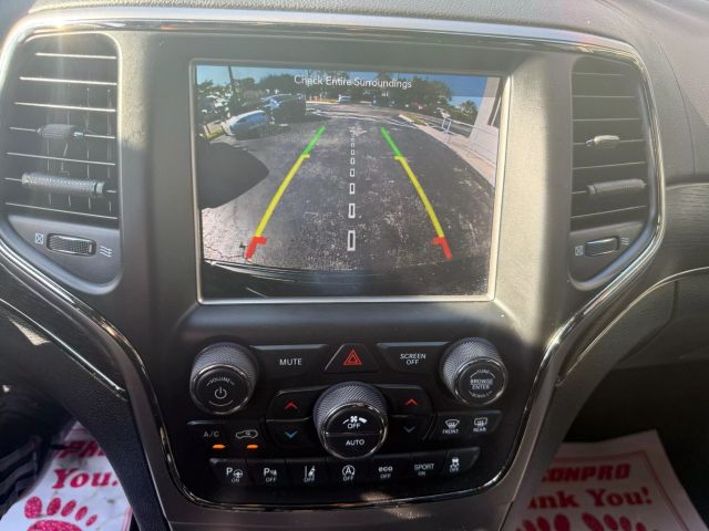2018 Jeep Grand Cherokee - Image 30
