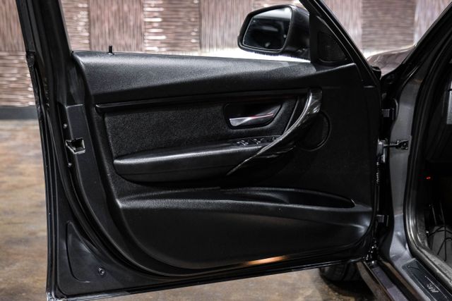 2018 Bmw 3 Series 320i Xdrive Sedan 4d - Image 38